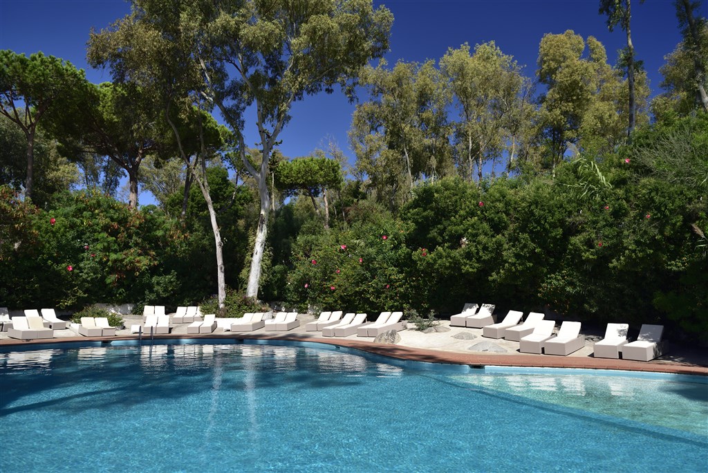 Hotelový bazén, Arbatax, Sardinie