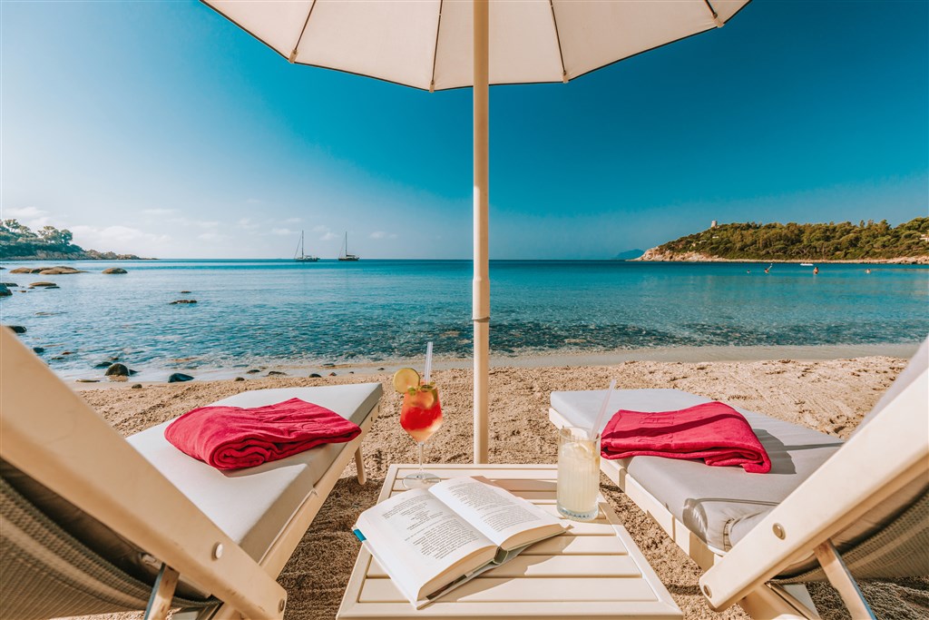 Hotelová pláž, Arbatax, Sardinie