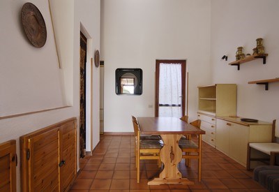 Interiér jednoho z apartmánů, Costa Rei, Sardinie