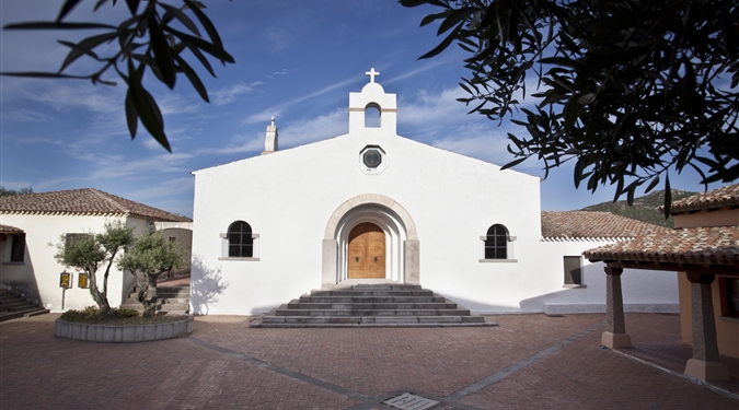 kostelík Golfo Marinella