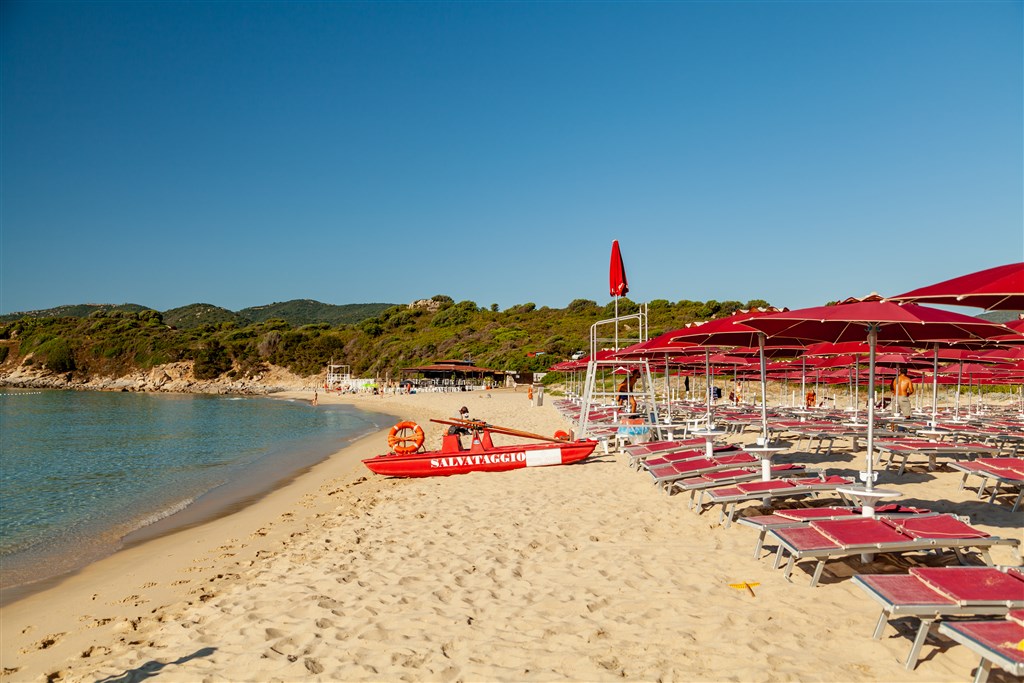 Hotelová pláž, Castiadas, Sardinie