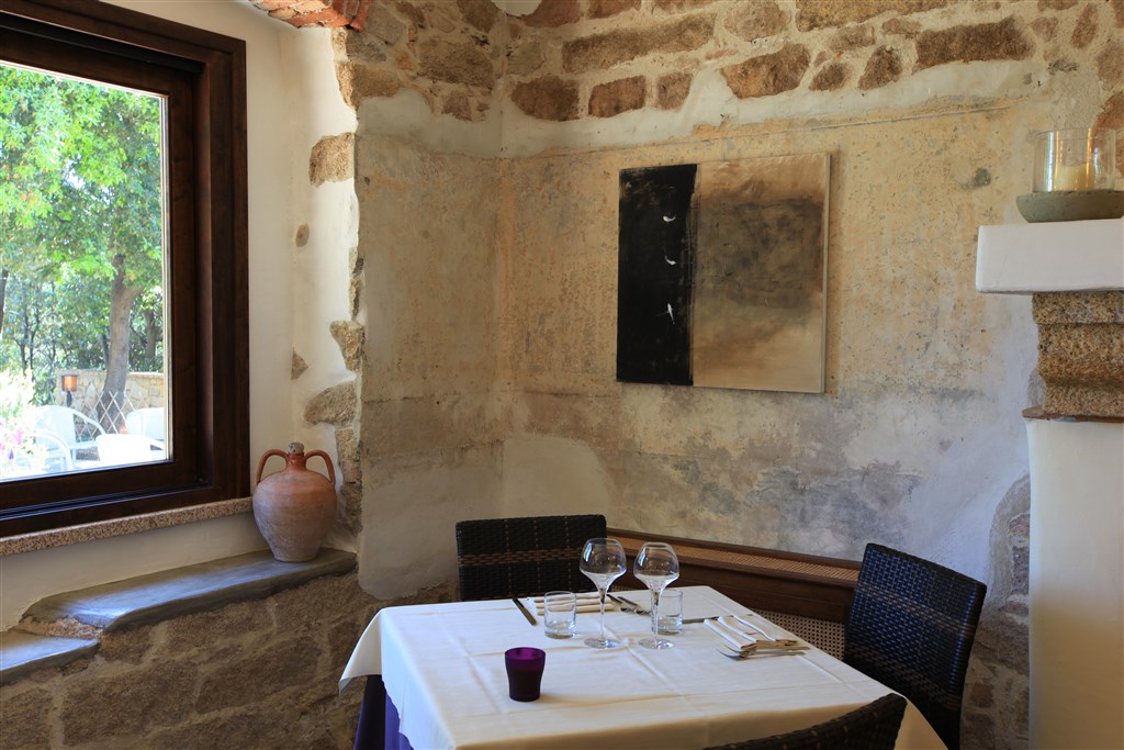 Nascar - Restaurace, Santa Maria Navarrese, Sardinie