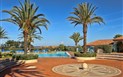 TH San Teodoro - Liscia Eldi - Náměstí s bazénem, San Teodoro, Sardinie, Itálie