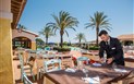 TH San Teodoro - Liscia Eldi - Venkovní terasa restaurace, San Teodoro, Sardinie, Itálie