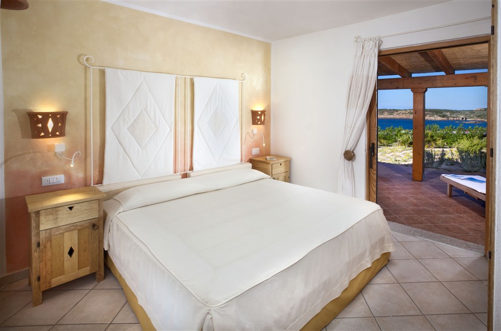 Vila GLI OLIVASTRI - ložnice, Isola Rossa, Sardinie, Itálie