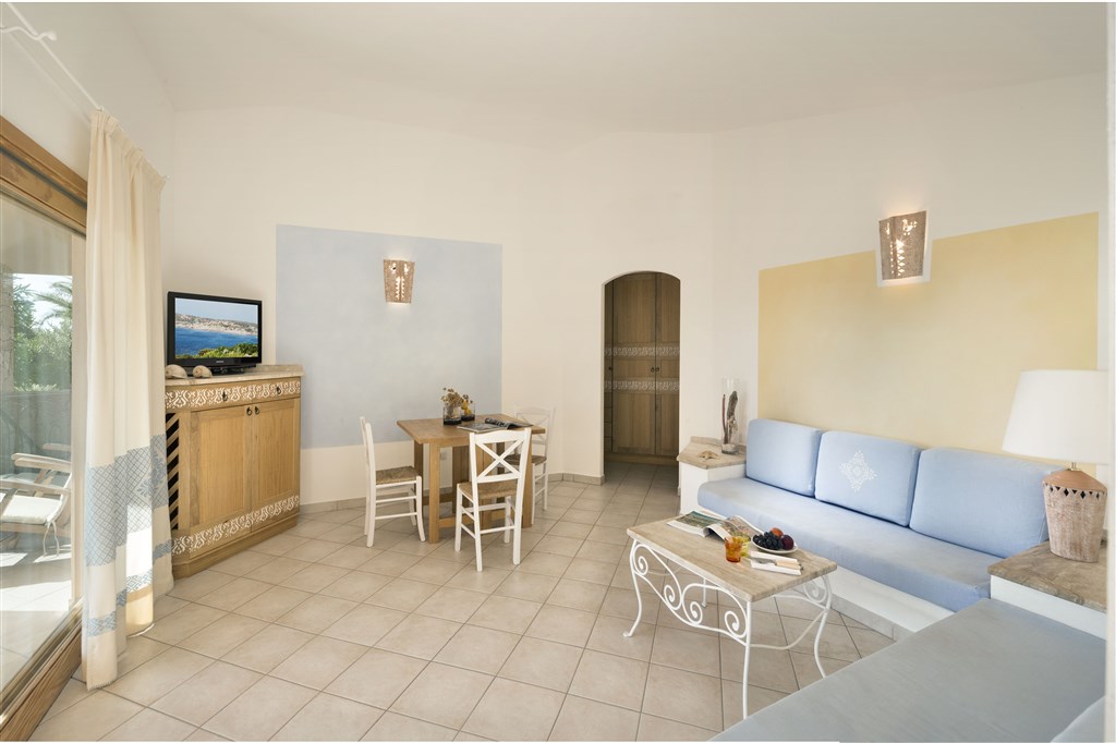 Vila LISANDRI - obývací pokoj, Isola Rossa, Sardinie, Itálie