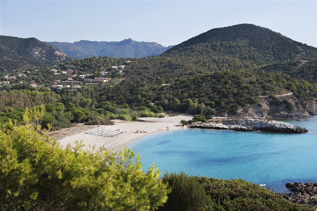 Panorama pláže, Chia, Sardinie