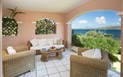 Resort Cala di Falco - Vily - VILA B s výhledem na moře - veranda, Cannigione, Sardinie, Itálie