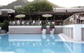 TH Costa Rei (ex Free Beach Club) - Terasa u bazénu, Costa Rei, Sardinie, Itálie