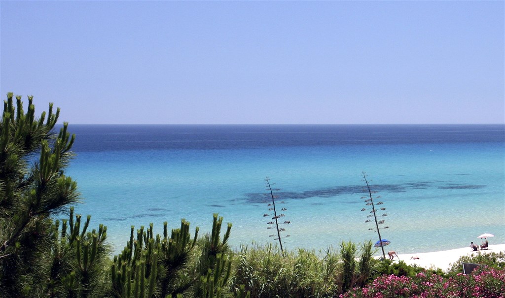 Kouzelné barvy moře, Costa Rei, Sardinie, Itálie