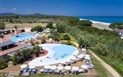 Perdepera Resort - Letecký pohled na bazény u moře, Marina di Cardedu, Sardinie