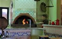 Hotel Su Lithu - Pec pro přípravu chutných pokrmů, Bitti, Sardinie, Itálie