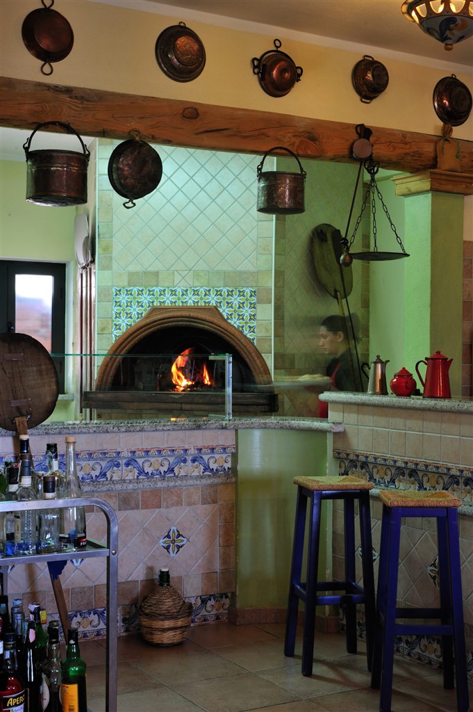 Pec pro přípravu chutných pokrmů, Bitti, Sardinie, Itálie