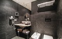 Hotel Aquadulci 65+ - Koupelna v pokoji SUPERIOR,  Chia, Sardinie, Itálie