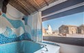 Anticos Palathos - Pokoj LUXURY SUITE Emozioni - výhled z vířivky, Orosei, Sardinie