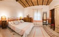Anticos Palathos - Pokoj SENIOR SUITE - interiér, Orosei, Sardinie
