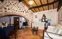 Anticos Palathos - Tradiční detaily v interiéru SENIOR SUITE, Orosei, Sardinie