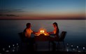 Is Morus Relais - Romantická večeře ve dvou na pláži, Santa Margherita di Pula, Sardinie