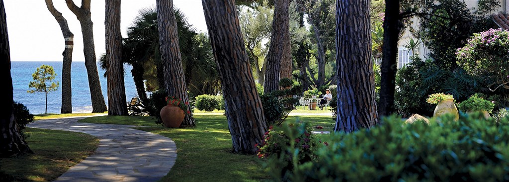 Cesta na pláž, Santa Margherita di Pula, Sardinie