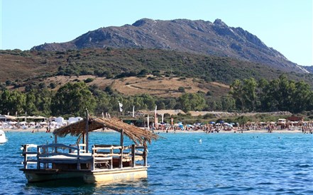 Golfo di Marinella - Záliv Marinella (fonte: shutterstock)