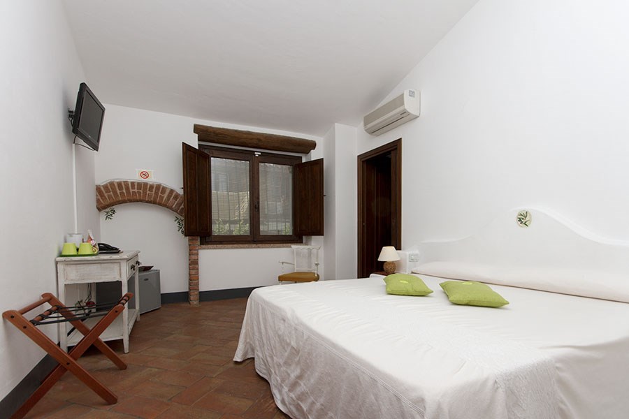 Nascar - Pokoj Olia CLASSIC, Santa Maria Navarrese, Sardinie