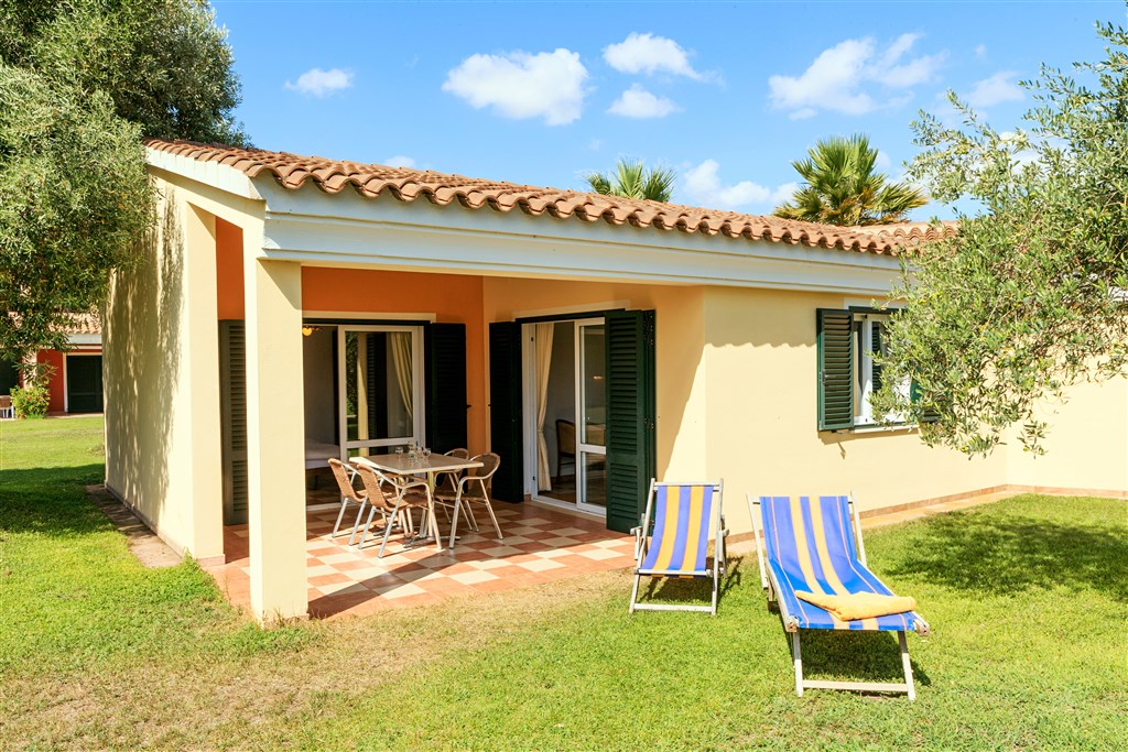 Exteriér bungalowu, Cala Liberotto, Orosei, Sardinie