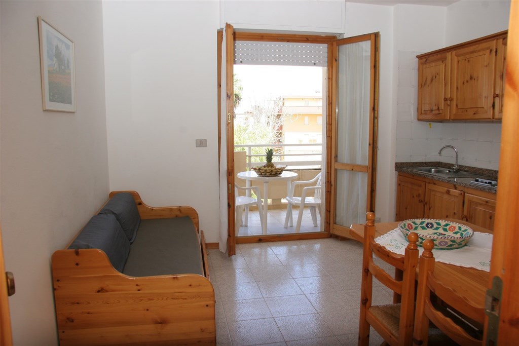 Residence Gardenia - Obývací pokoj s kuchyňským koutem, Alghero, Sardinie