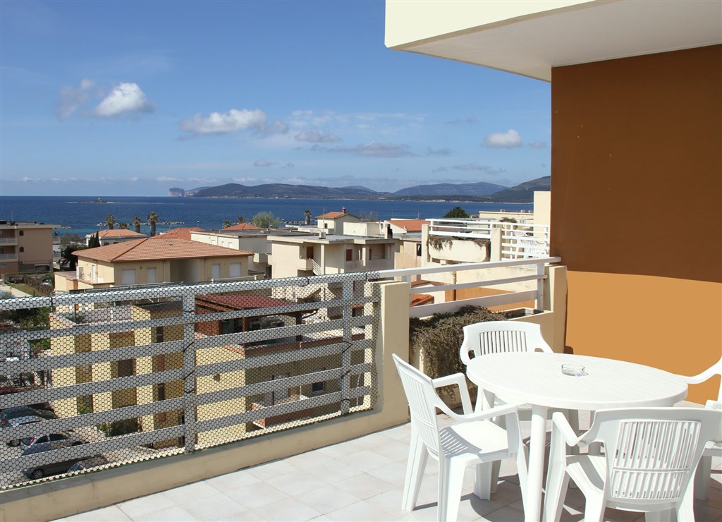 Residence Gardenia - Výhled z apartmánů s výhledem na moře, Alghero, Sardinie