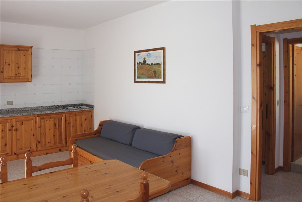 Residence Gardenia - Rozkládací divan v obývacím pokoji, Alghero, Sardinie