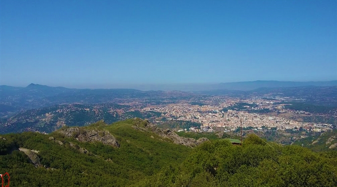 Nuoro - Pohled na město z hory Ortobene