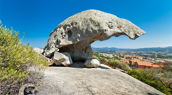 Arzachena - Skála ve tvaru houby, symbol Arzacheny