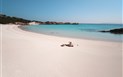 ostrov La Maddalena - Cala Rosa v souostroví La Maddalena