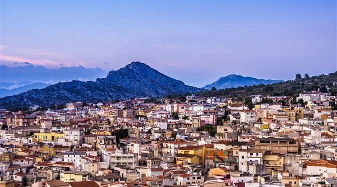 Horské město Dorgali, Sardinie