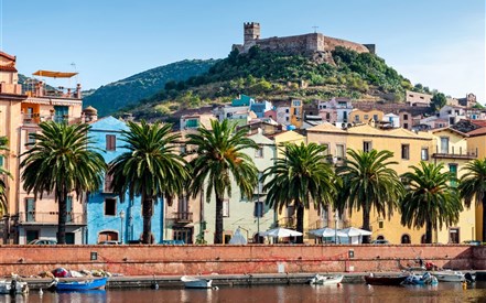 Sardinie západ - Městečko Bosa přezdívané 