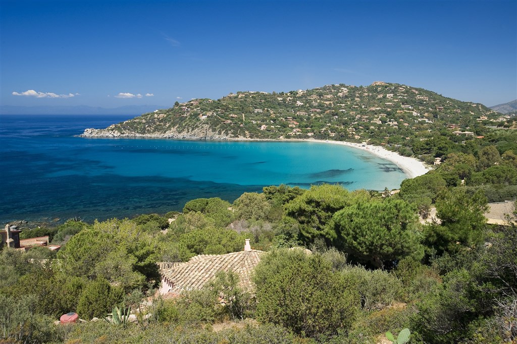 Pláž Torre delle Stelle (zdroj:sardegnaturismo.it)