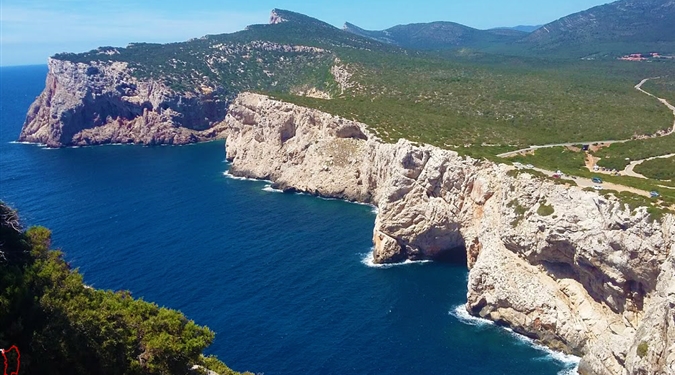 Sardinie sever - Pohled z mysu Capo Caccia