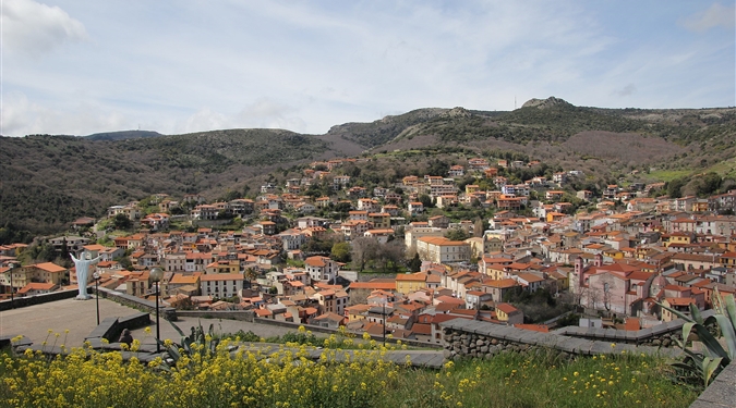 Obec Santu Lussurgiu (zdroj: sardegnaturismo.it)