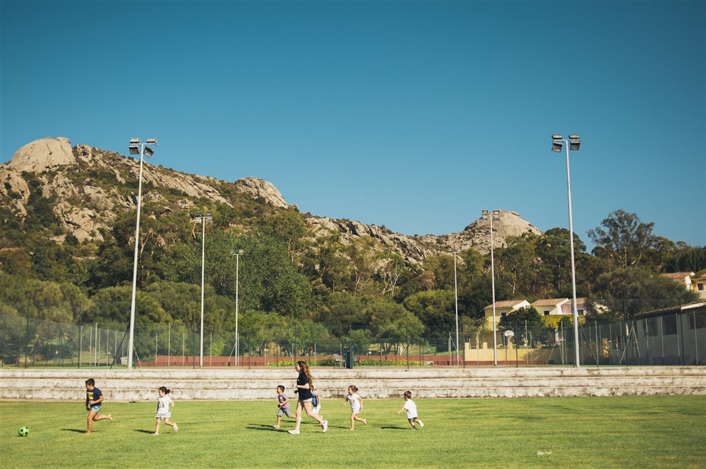 Fotbalové hřiště, Baja Sardinia, Sardinie