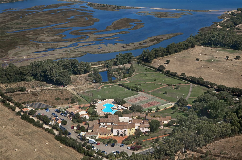 Letecký pohled, Baja Sardinia, Sardinie