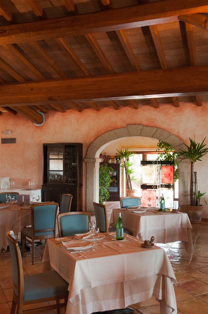 Hotelová restaurace, Arzachena, Sardinie
