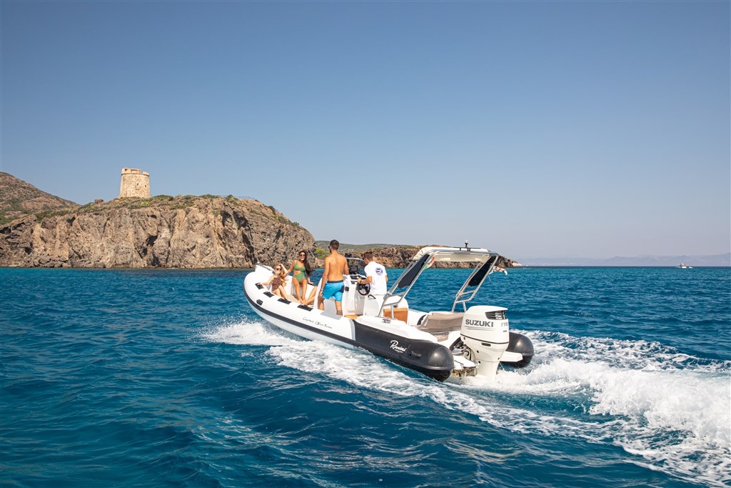 Vyjížďky na člunu, Sant Antioco, Sardinie