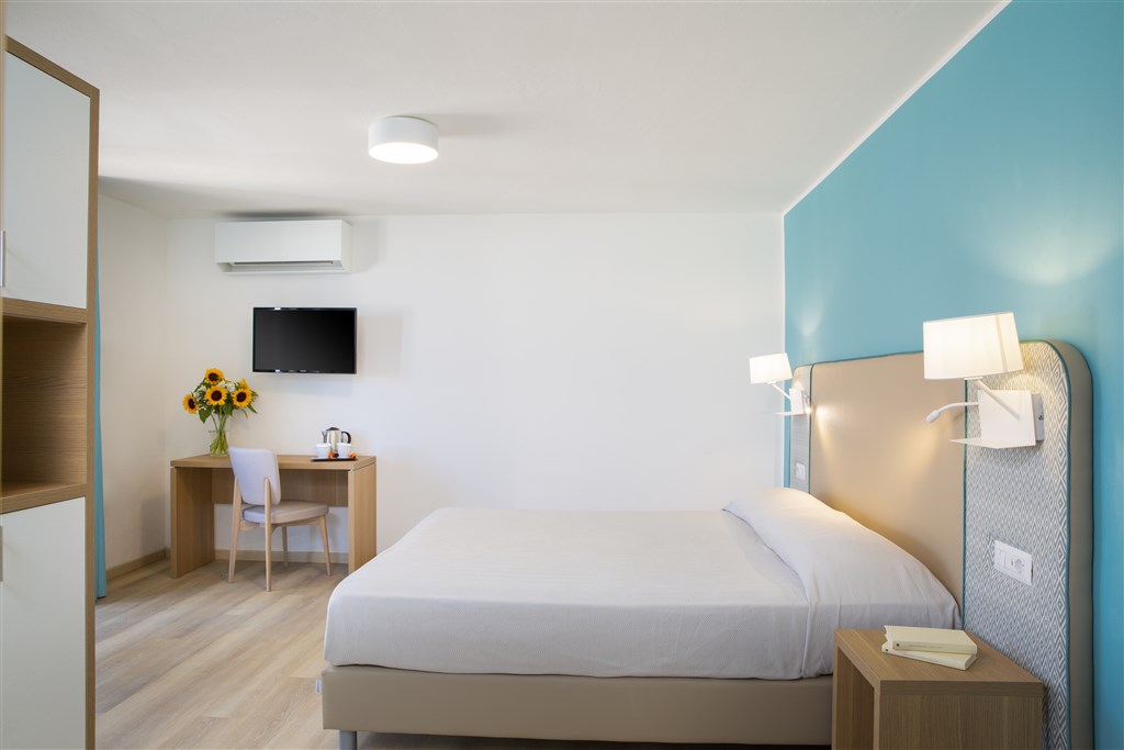 JUNIOR SUITE s výhledem na moře, Maladroxia, Sardinie