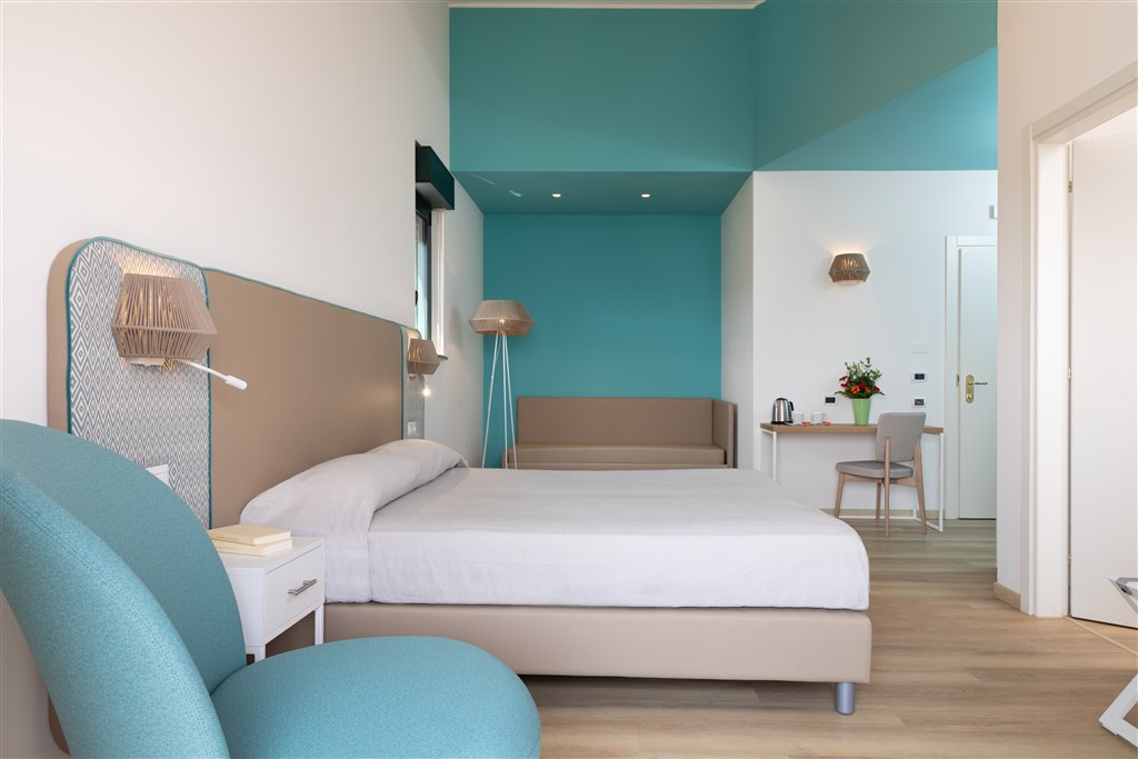 JUNIOR SUITE s výhledem na moře, Maladroxia, Sardinie