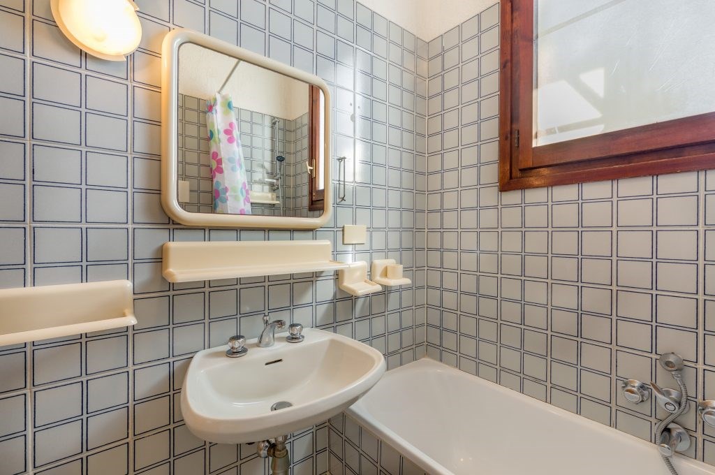 Koupelna v apartmánu BILO, Santa Reparata, Sardinie