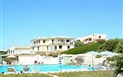 Residence Baia Santa Reparata - Pohled od bazénu, Santa Reparata, Sardinie