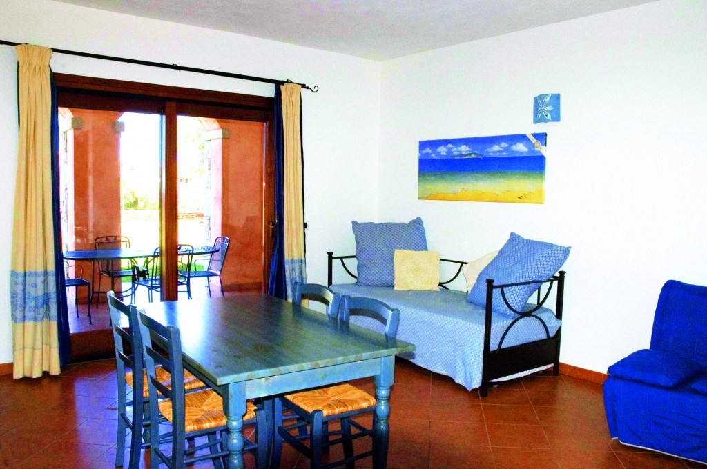 Obývací část v apartmánech VIP, Punta Marana, Sardinie