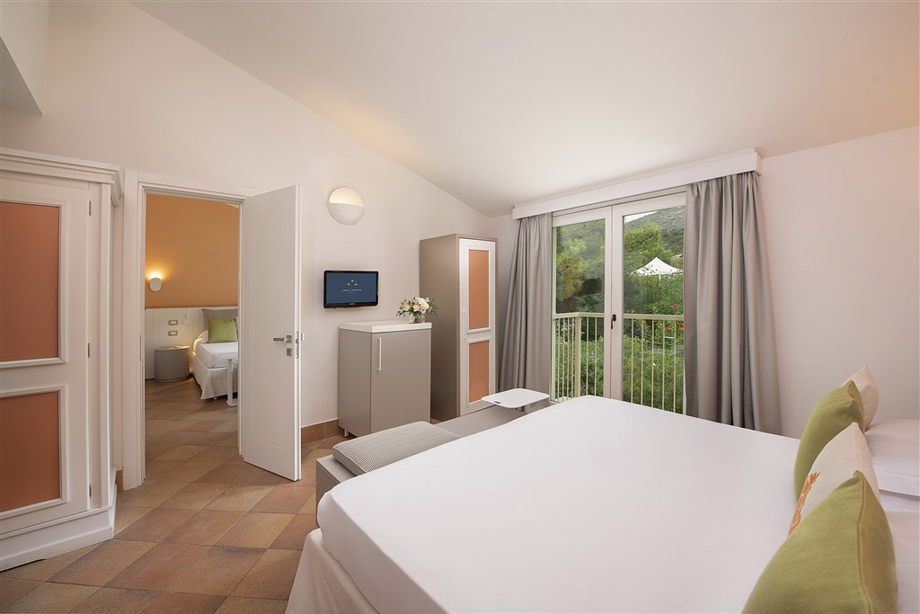 Chia Laguna Nature Resort - The Village - CLASSIC - PROPOJENÝ POKOJ bez balkónu, Chia, Sardinie