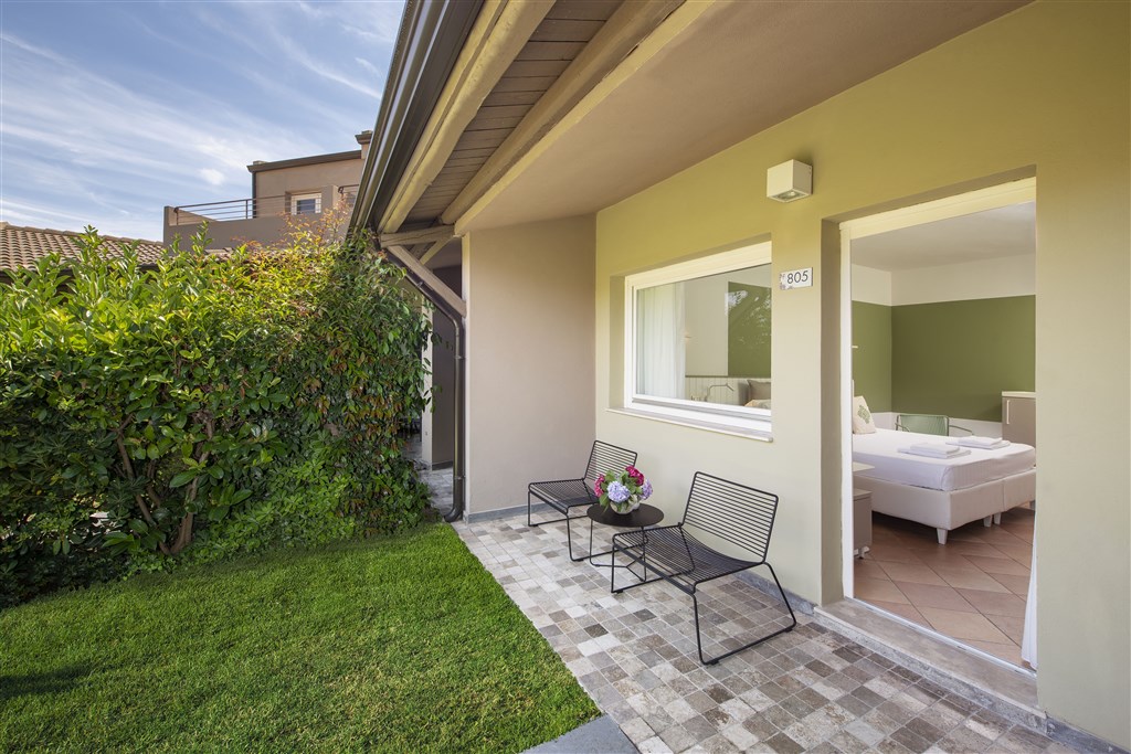 Chia Laguna Nature Resort - The Village - GARDEN třílůžkový exteriér, Chia, Sardinie