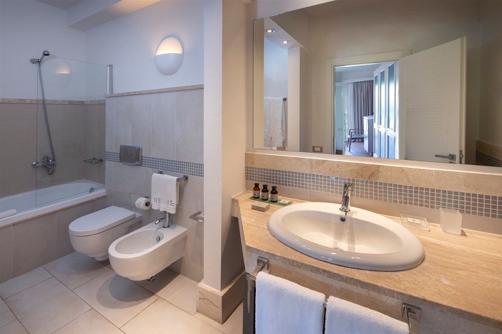 Chia Laguna Nature Resort - The Village - GARDEN koupelna s vanou, Chia, Sardinie