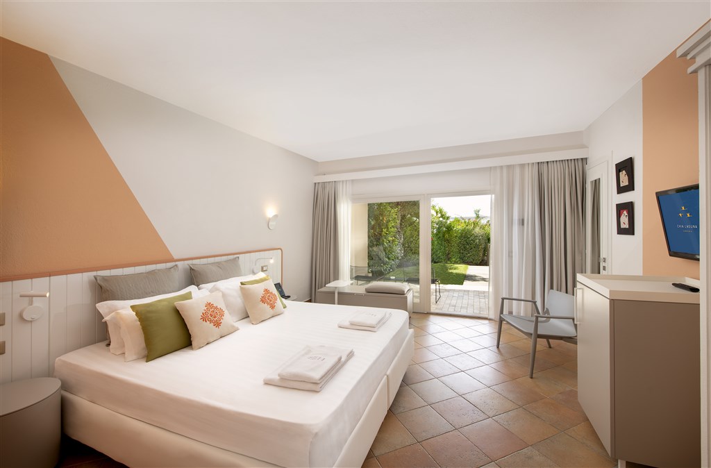 Chia Laguna Nature Resort - The Village - SUPERIOR dvoulůžkový, Chia, Sardinie